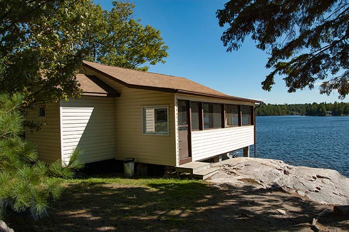 Cottage 11 - Three Bedrooms - Accommodates 6 people - Moonlight Bay Cottages, Northern Ontario